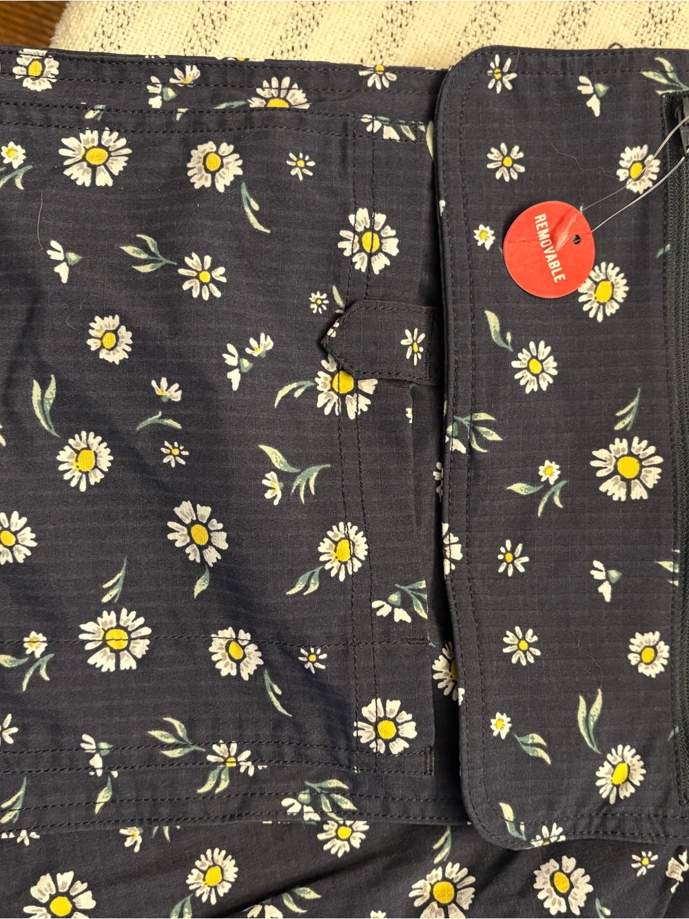 Duluth Trading Co Navy Floral Daisy Skort with Belt - Picture 3 of 5